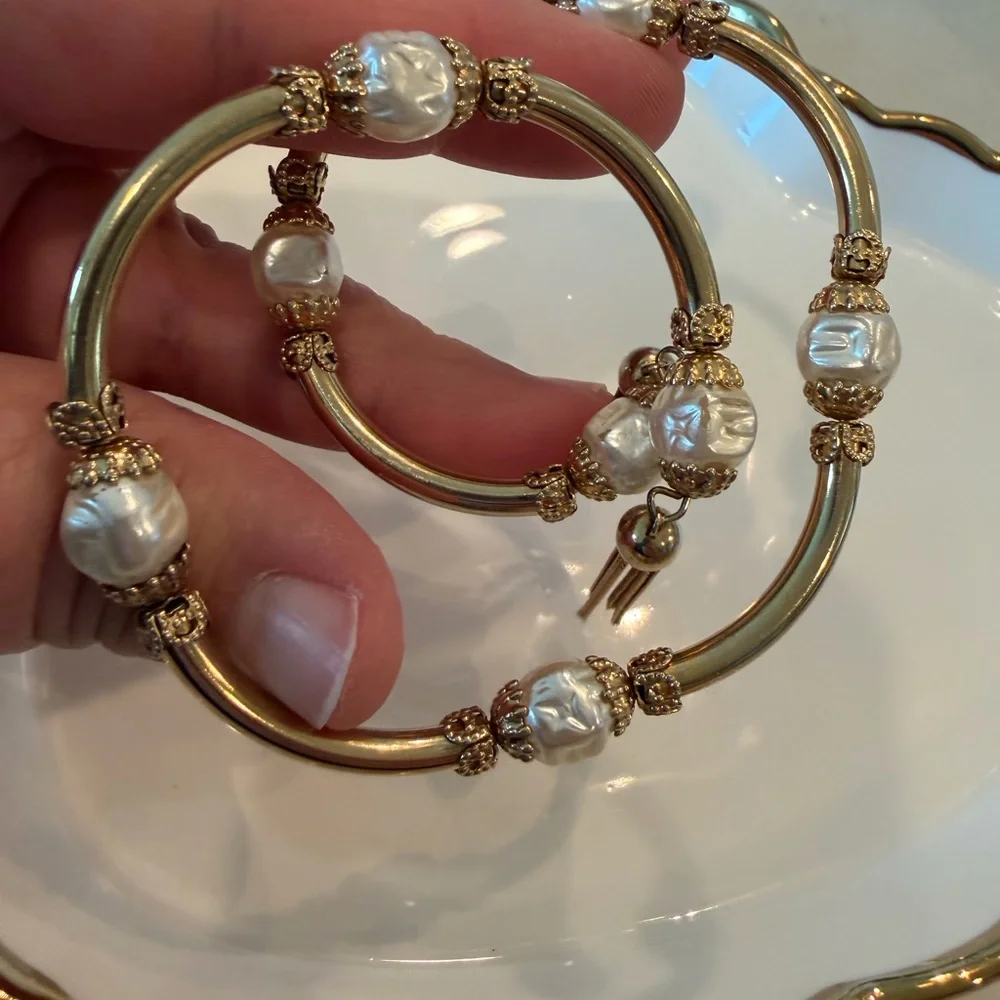 Wrap Around Bracelet Gold Tone and Pearls